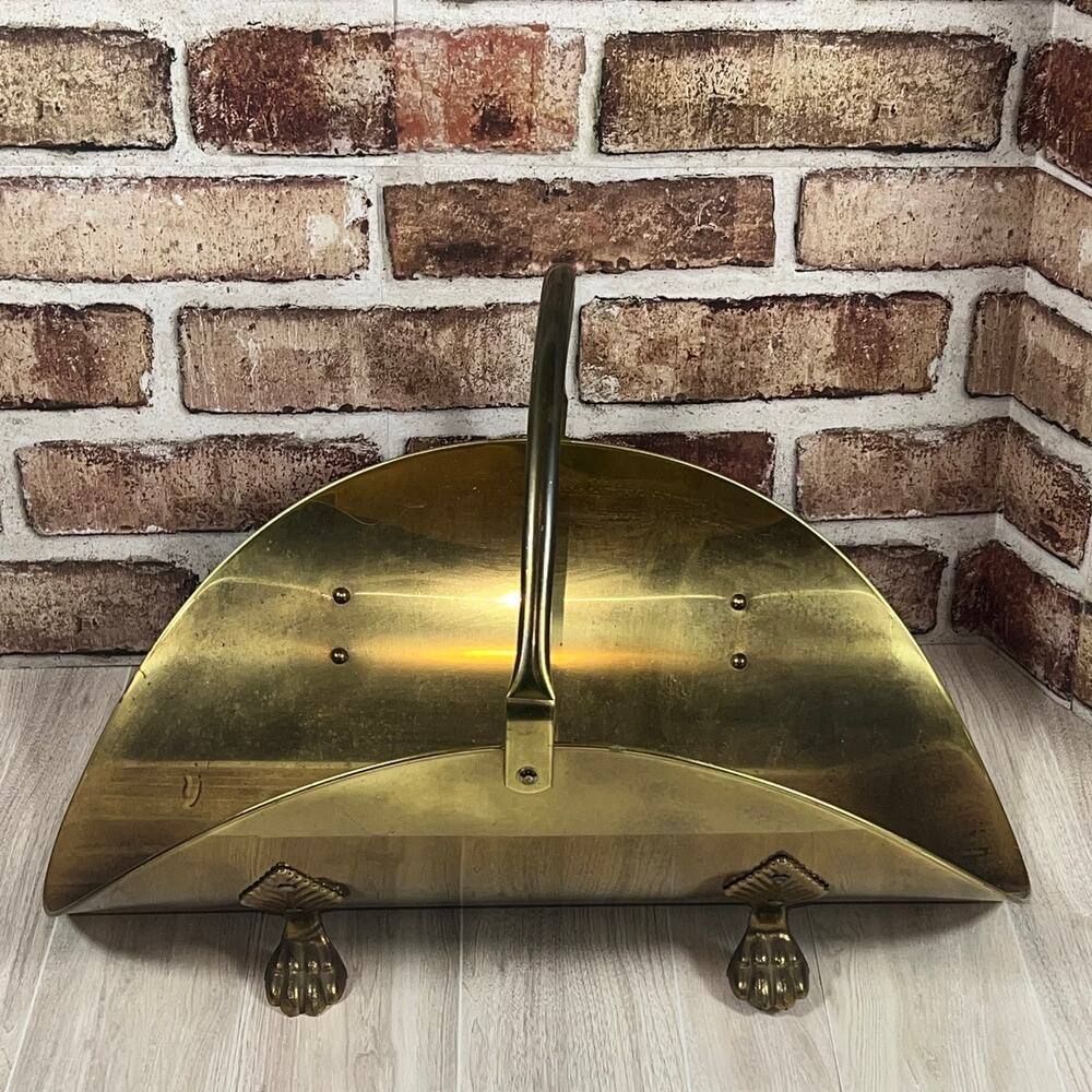 Lovely Vintage Brass Handled Fireplace Log Firewood Holder CLAW FOOT Detail